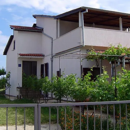 With A Parking Space Banjole, Pula - 7487 *