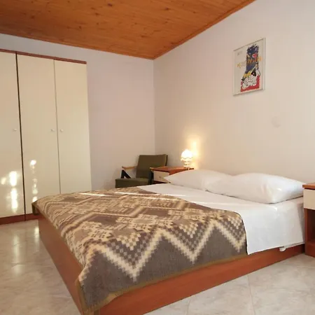 With A Parking Space Banjole, Pula - 7487 Apartament