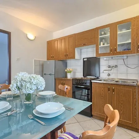 Apartament With A Parking Space Banjole, Pula - 7487