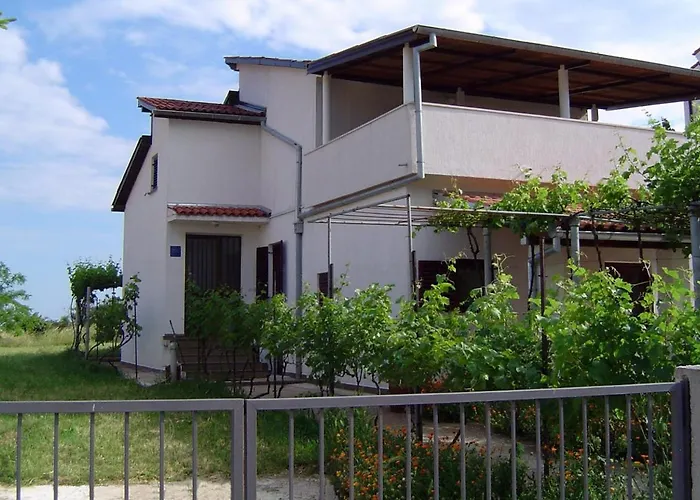 With A Parking Space Banjole, Pula - 7487 *