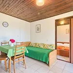 With A Parking Space Banjole, Pula - 7487 Daire